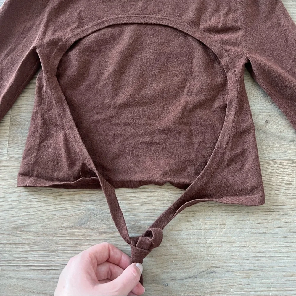 ARITZIA Sunday Best brown turtle neck cropped long sleeve shirt - Picture 3 of 5